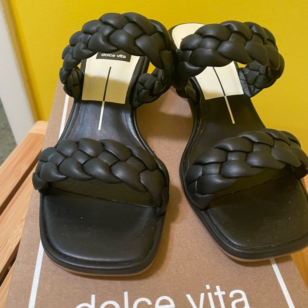 Dolce Vita Ronin Black braided heeled slide sandals size 6